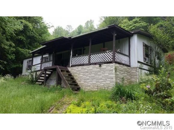 288 and 294 Ball Dr