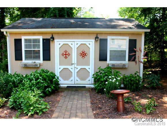 223 General Griffith Circle - Photo 22