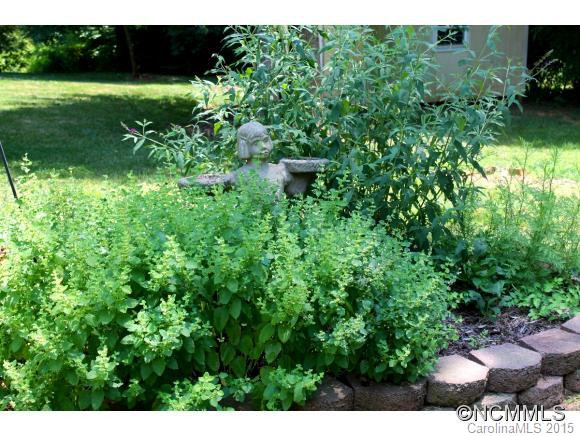 223 General Griffith Circle - Photo 23