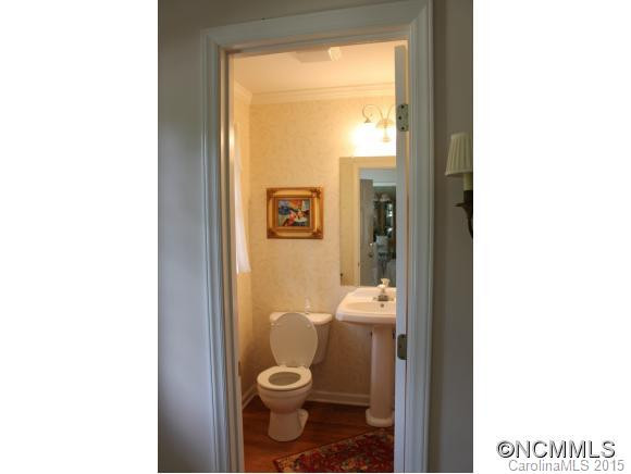 223 General Griffith Circle - Photo 4