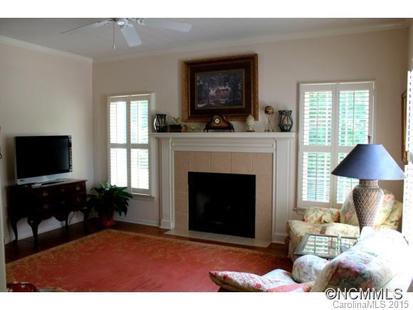223 General Griffith Circle - Photo 6