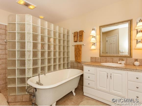1603 Fleetwood PL - Photo 15