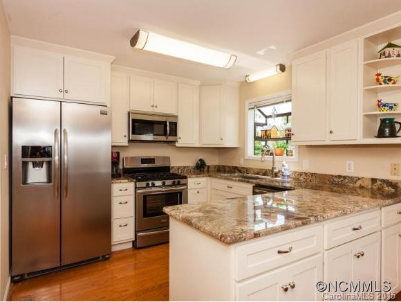 1603 Fleetwood PL - Photo 9