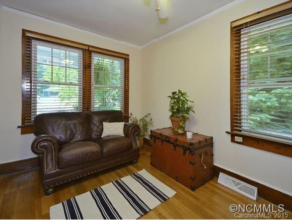 1047 Hebron Road - Photo 10