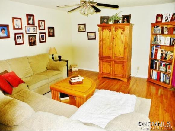 131 WYNNBROOK DRIVE - Photo 4