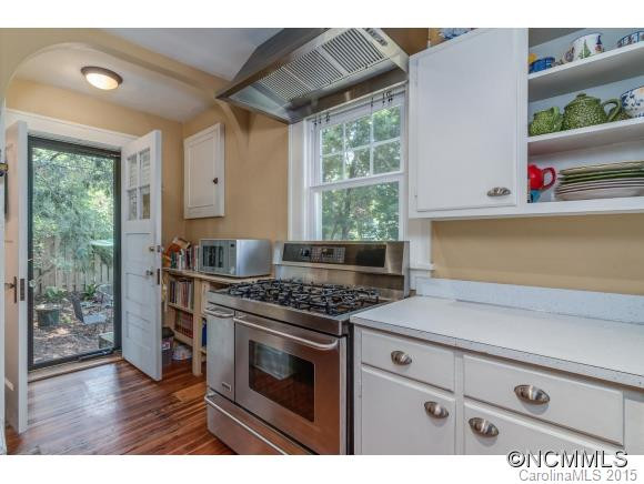 16 Colonial Place - Photo 13