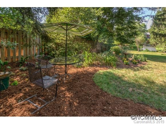 16 Colonial Place - Photo 20
