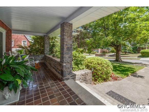 16 Colonial Place - Photo 3