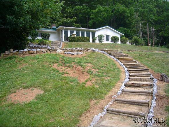 27 MAJESTIC MOUNTAIN DRIVE - Photo 2