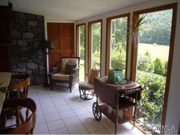 27 MAJESTIC MOUNTAIN DRIVE - Photo 5