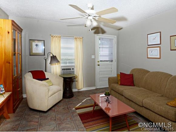 7 Ridgeway Drive - Photo 7