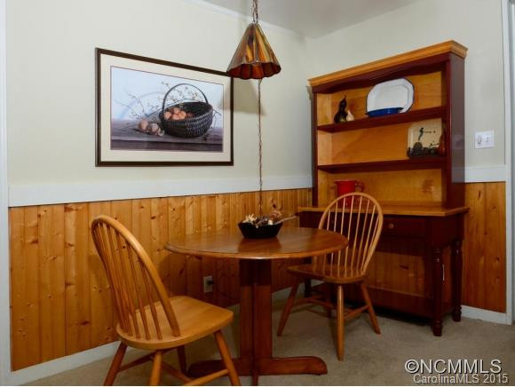 7 Ridgeway Drive - Photo 8