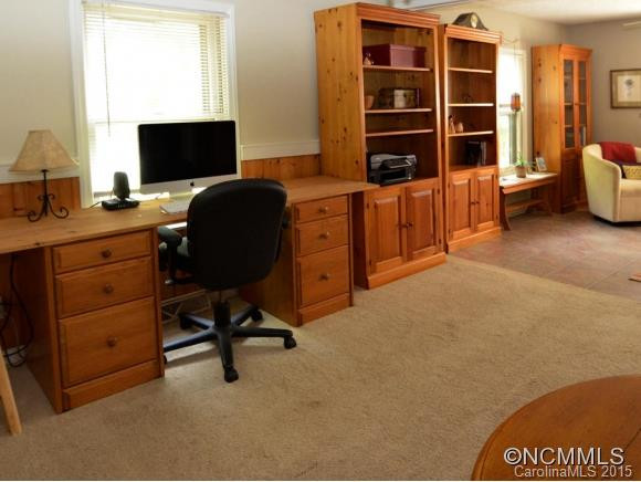 7 Ridgeway Drive - Photo 10