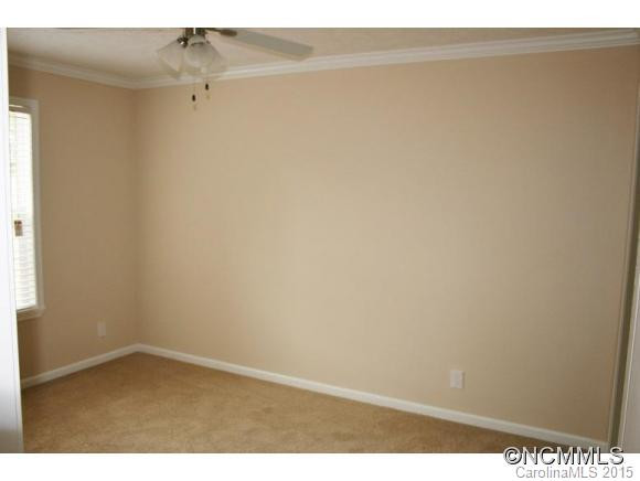 110 VIVIAN WAY - Photo 8