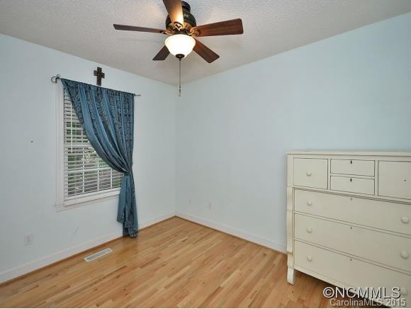 26 LAURELWOOD DRIVE - Photo 18