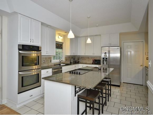 26 LAURELWOOD DRIVE - Photo 7