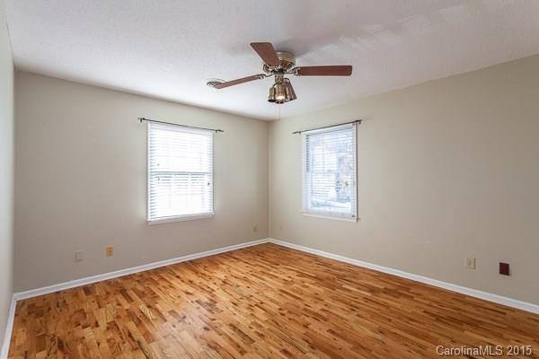 4 North Leslie Lane - Photo 15