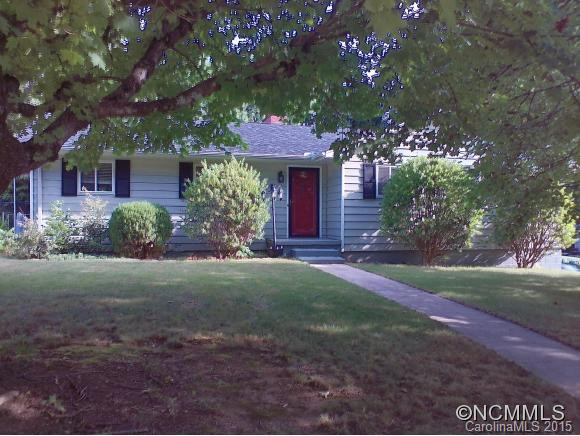 8 Deanwood Circle