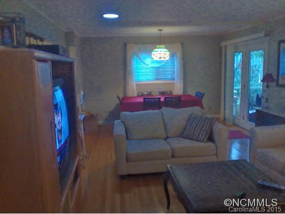8 Deanwood Circle - Photo 3