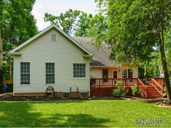 1047 Columbine Road - Photo 16