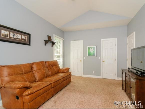 1047 Columbine Road - Photo 18