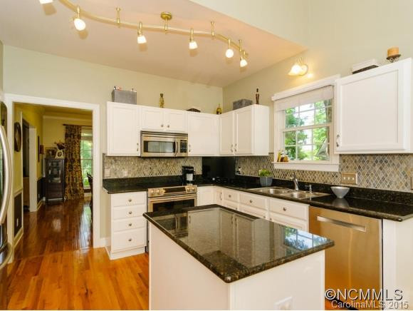 1047 Columbine Road - Photo 4