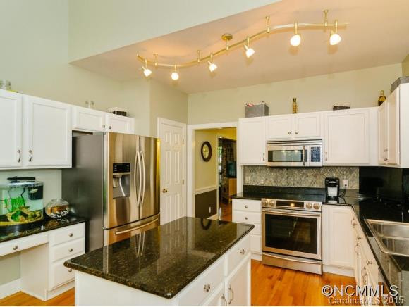 1047 Columbine Road - Photo 8
