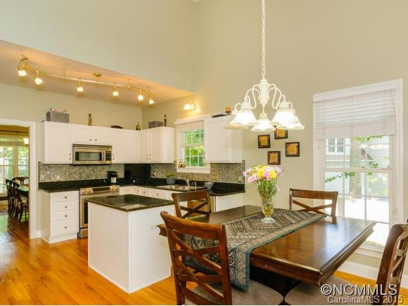 1047 Columbine Road - Photo 9