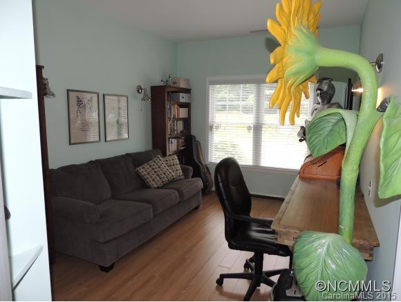 16 Cherry Laurel Lane - Photo 7
