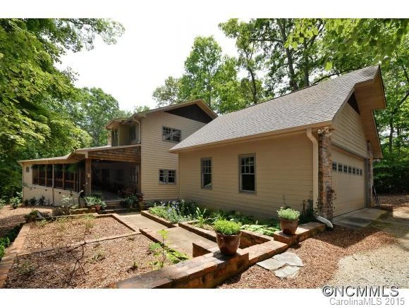 246 Blackbird Lane