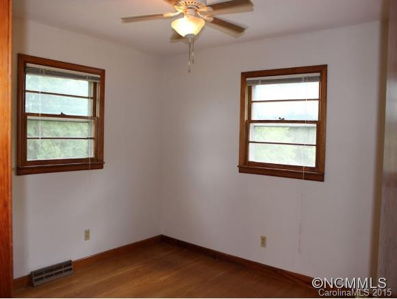 38 HARTSHORN DRIVE - Photo 5