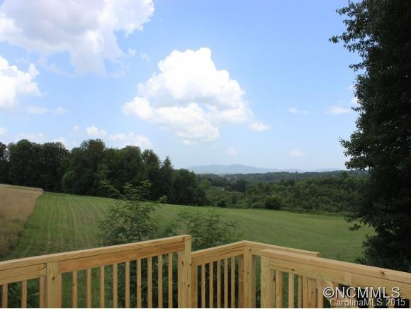 38 HARTSHORN DRIVE - Photo 6