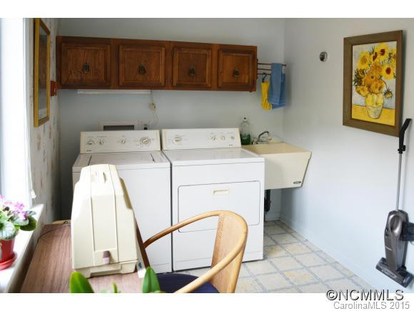 331 Orchard Circle - Photo 6