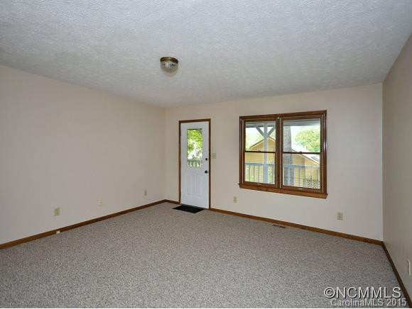 14 PARKWAY LOOP - Photo 3