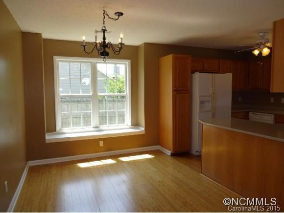 432 GLENSPRINGS DRIVE - Photo 5