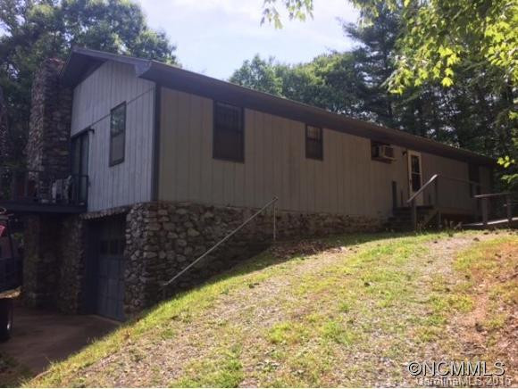 8 Lamplighter Lane