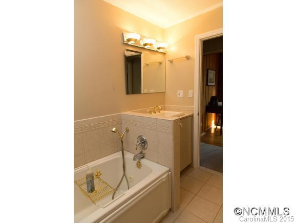 516 Spectrum Lane - Photo 13