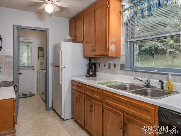 332 EMMAS GROVE RD - Photo 6