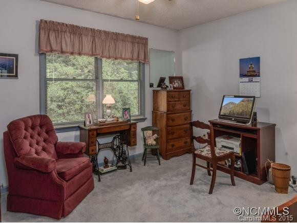 332 EMMAS GROVE RD - Photo 10