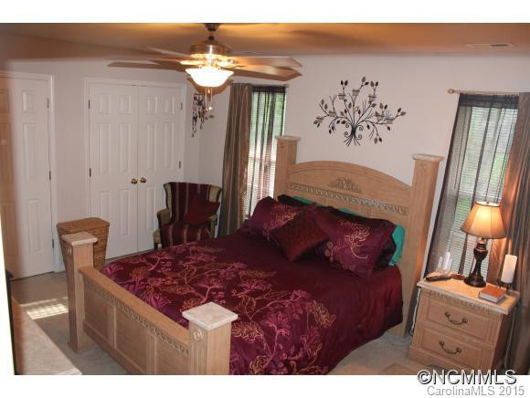 196 FARINGTON CIRCLE - Photo 2