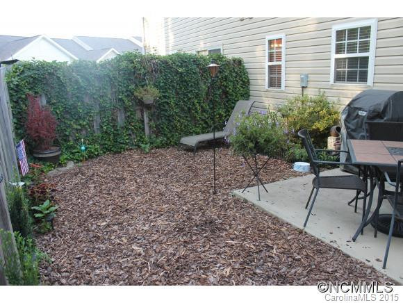 196 FARINGTON CIRCLE - Photo 16