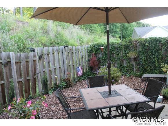 196 FARINGTON CIRCLE - Photo 17