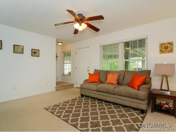 7 Aberdeen Drive - Photo 2