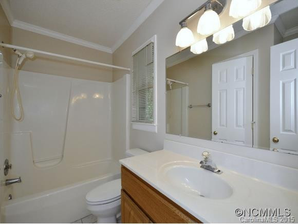 6 OAK HOLLOW DRIVE - Photo 11