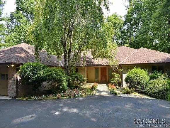 120 GREENLEAF DRIVE