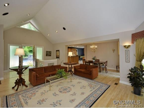 120 GREENLEAF DRIVE - Photo 3