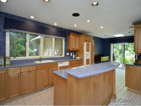 120 GREENLEAF DRIVE - Photo 10