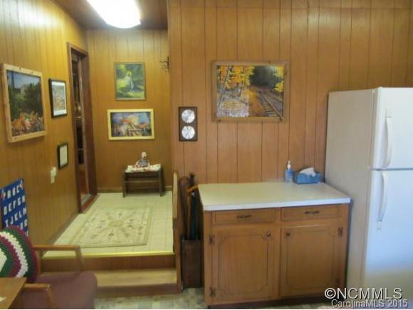 1740 Rock Corner Road - Photo 4
