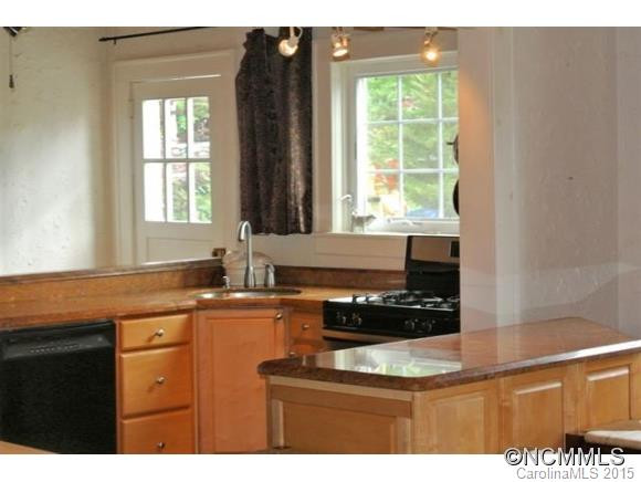 121 Carolina Avenue - Photo 8