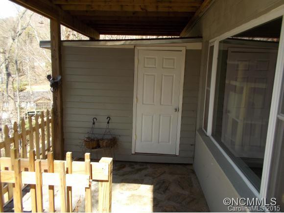 24 Griffing Circle - Photo 16